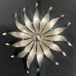 Vintage Trifari Crown Goldtone Flower Brooch